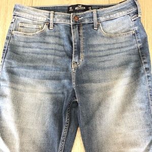 Hollister high-rise super skinny jeans